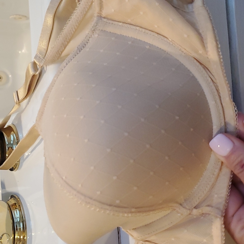 Bra - Picture 2 of 4